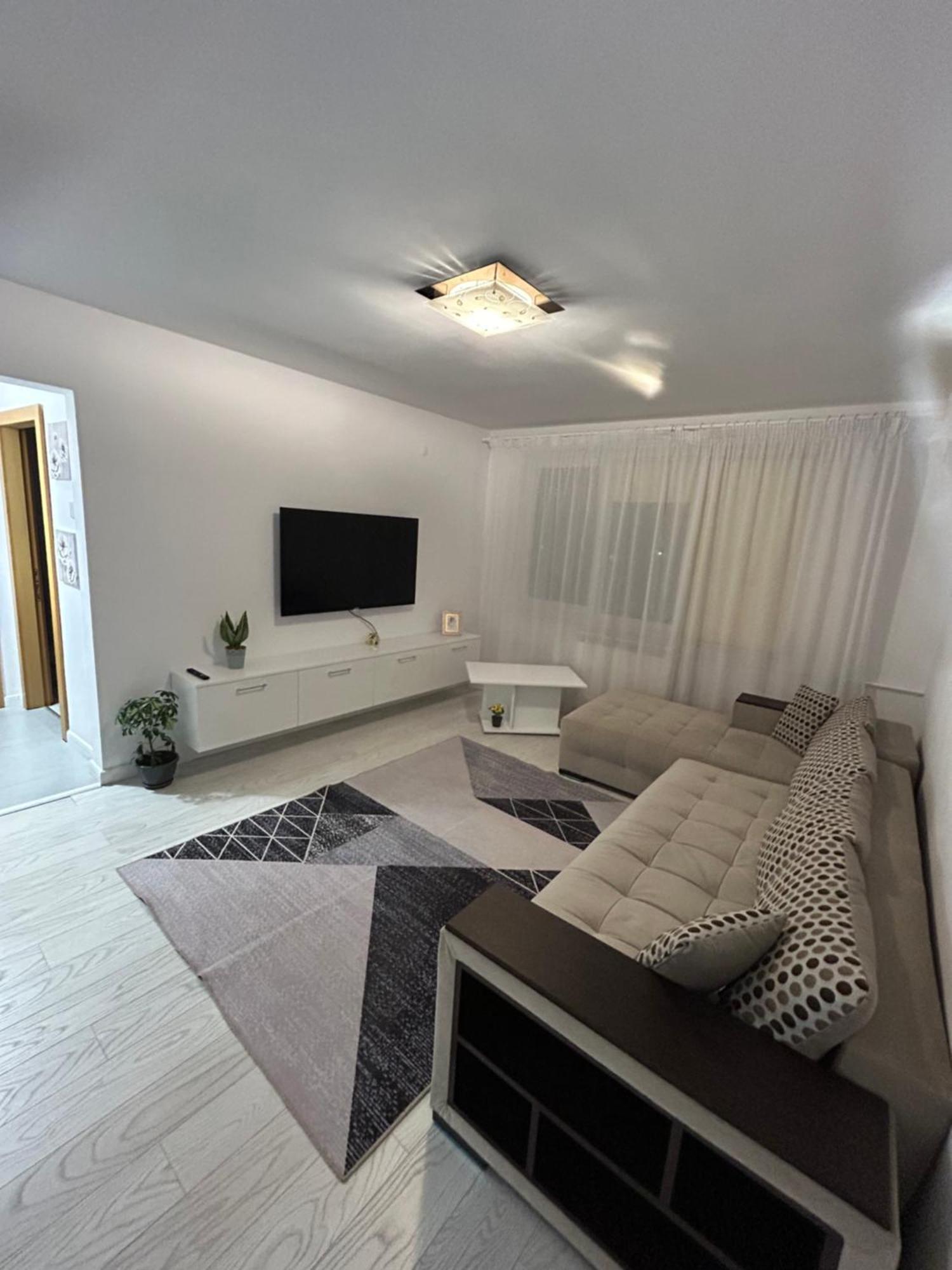 Apartament Central Ramnicu Valcea Ngoại thất bức ảnh