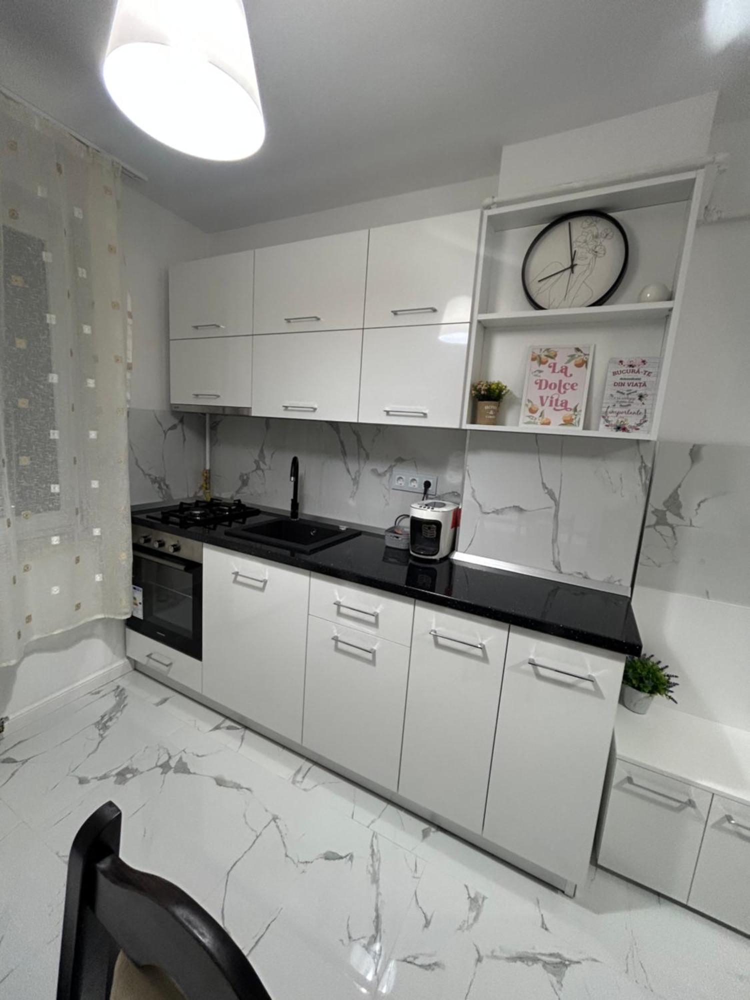 Apartament Central Ramnicu Valcea Ngoại thất bức ảnh