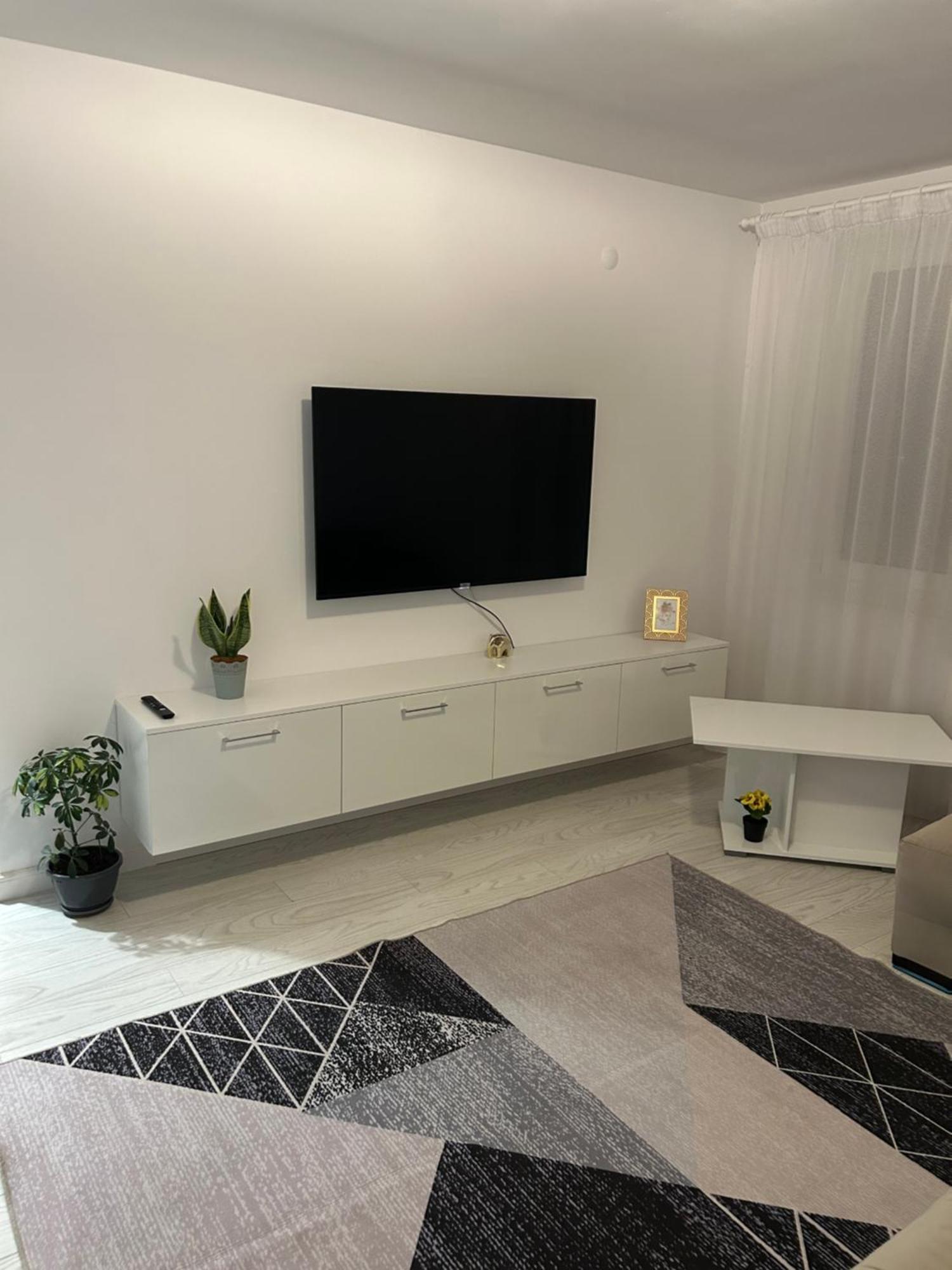 Apartament Central Ramnicu Valcea Ngoại thất bức ảnh